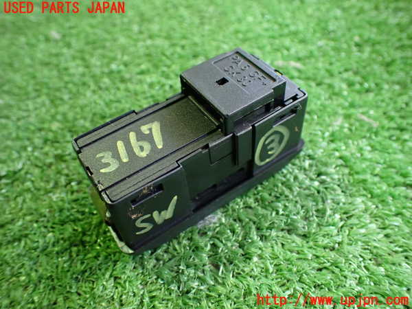 2UPJ-9231676308]BMW 320i(AV22)スイッチ3 中古  E46_2