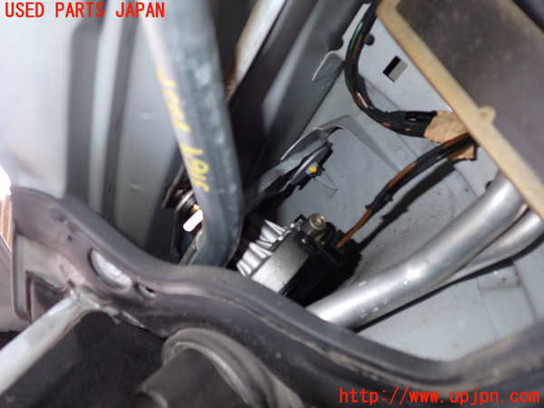 2UPJ-9231676770]BMW 320i(AV22)フロントワイパーモーター 中古  E46_2