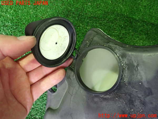 2UPJ-9231676791]BMW 320i(AV22)ウォッシャータンク1 中古  E46_2