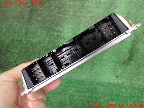 2UPJ-9231676110]BMW 320i(AV22)エンジンコンピューター 中古  E46_3
