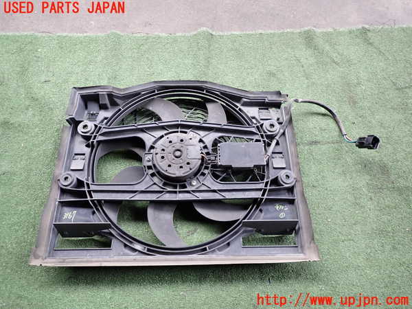2UPJ-9231676836]BMW 320i(AV22)電動ファン1 中古  E46_2