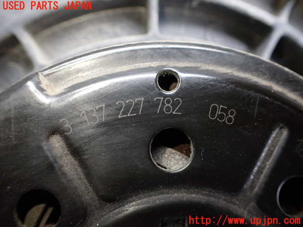 2UPJ-9231676836]BMW 320i(AV22)電動ファン1 中古  E46_3