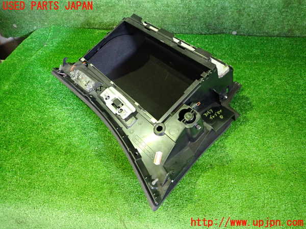 2UPJ-9231677516]BMW 320i(AV22)グローブボックス1 ジャンク品 中古  E46_2