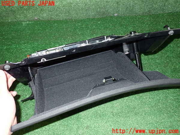 2UPJ-9231677516]BMW 320i(AV22)グローブボックス1 ジャンク品 中古  E46_5