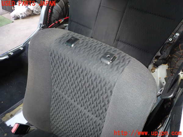 2UPJ-9231677065]BMW 320i(AV22)助手席シート ジャンク品 中古  E46_2