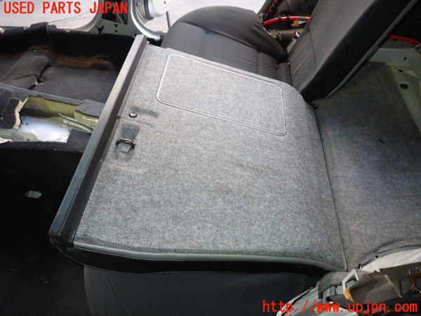 2UPJ-9231677385]BMW 320i(AV22)リアシート 中古  E46_4