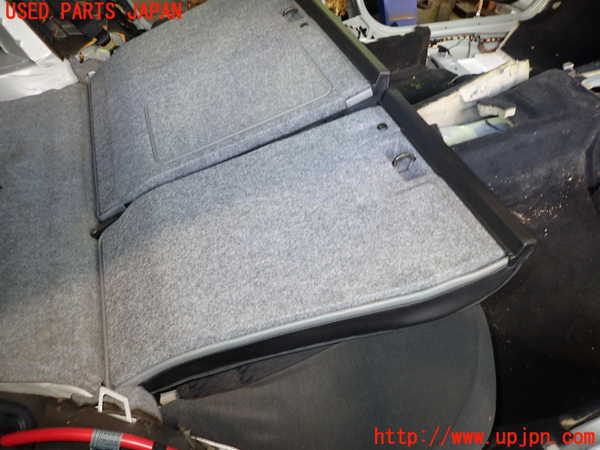 2UPJ-9231677385]BMW 320i(AV22)リアシート 中古  E46_5