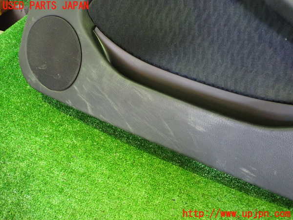 2UPJ-9231671234]BMW 320i(AV22)右前ドア内張り ジャンク品 中古  E46_3
