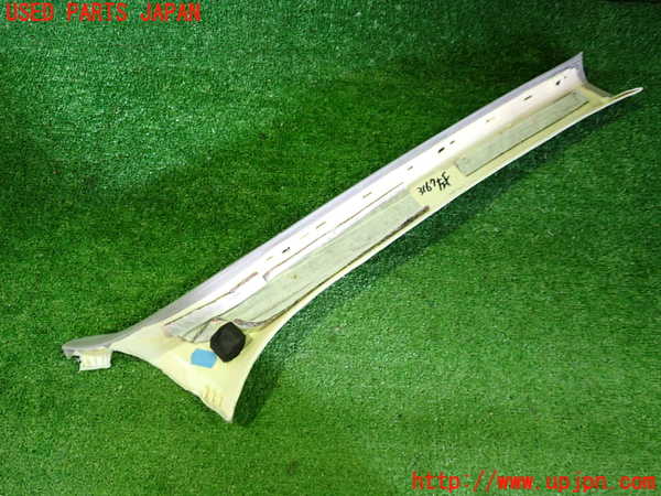 2UPJ-9231677660]BMW 320i(AV22)左フロントピラートリム ジャンク品 中古  E46_4