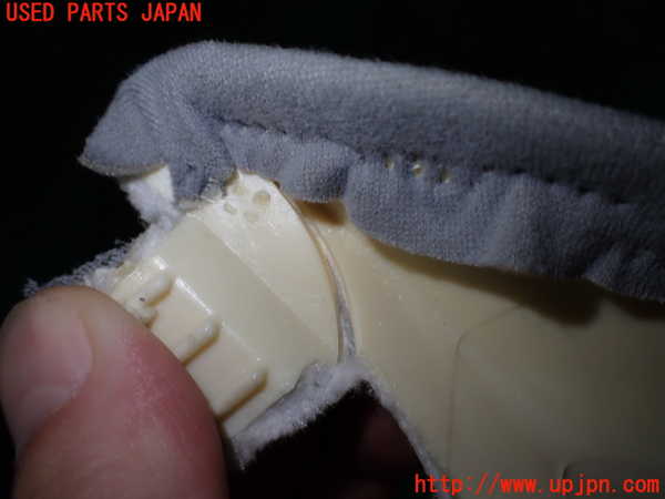 2UPJ-9231677660]BMW 320i(AV22)左フロントピラートリム ジャンク品 中古  E46_5