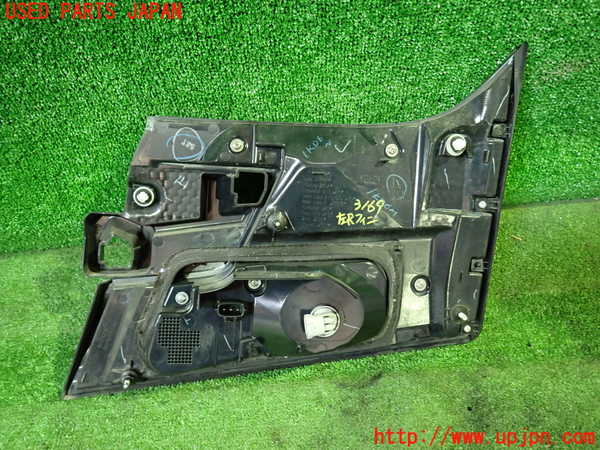 1UPJ-9231691552]ヴェルファイアハイブリッド(AYH30W)左リアフィニッシャー 中古_2