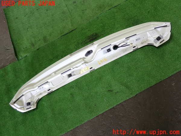 1UPJ-9231691520]ヴェルファイアハイブリッド(AYH30W)リアスポイラー 中古_3