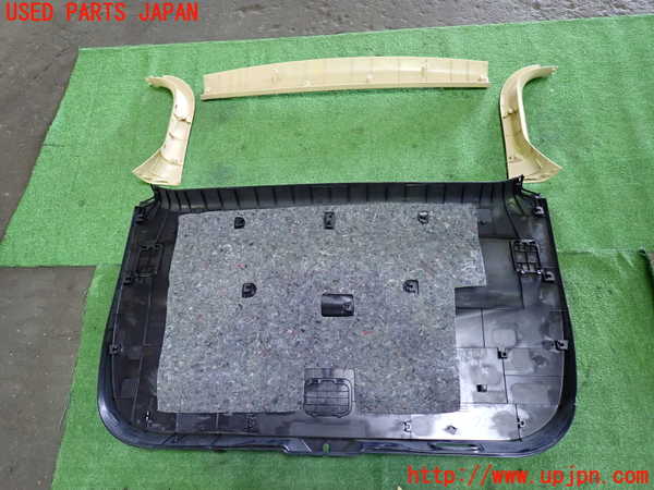 1UPJ-9231691578]ヴェルファイアハイブリッド(AYH30W)バックドア内張り 中古_4