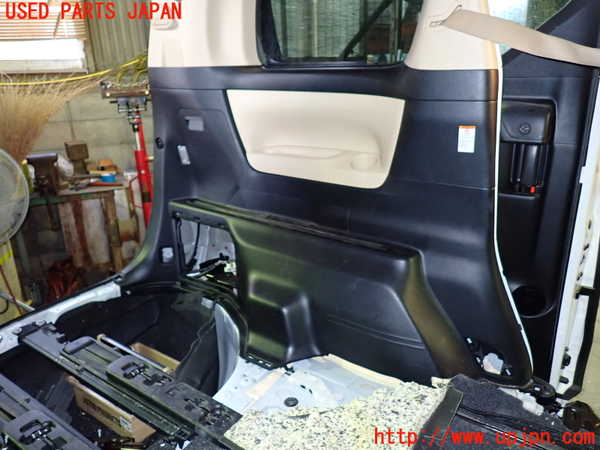 1UPJ-9231697680]ヴェルファイアハイブリッド(AYH30W)左リアピラートリム 中古_4
