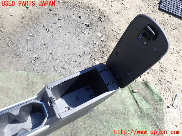 1UPJ-9231707540]ライズ(RAIZE) ハイブリッド(A202A)センターコンソール 中古_2