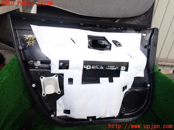 1UPJ-9231701234]ライズ(RAIZE) ハイブリッド(A202A)右前ドア内張り 中古_4