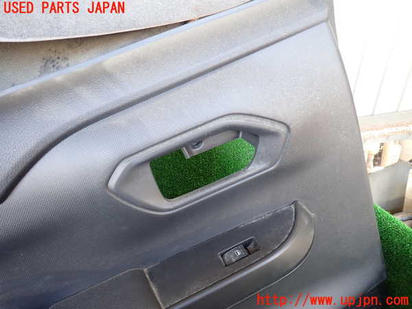 1UPJ-9231701324]ライズ(RAIZE) ハイブリッド(A202A)左後ドア内張り 中古_2