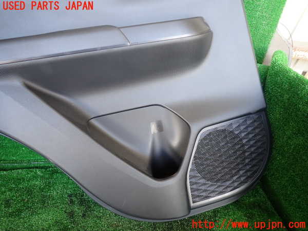 1UPJ-9231701324]ライズ(RAIZE) ハイブリッド(A202A)左後ドア内張り 中古_3