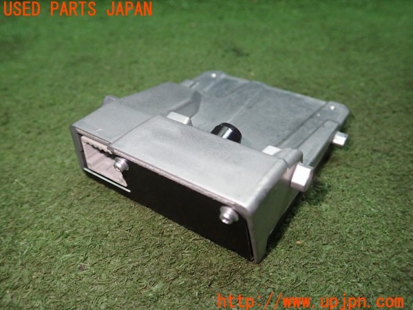 3UPJ=9231710560]プリウスPHV(ZVW52)前期 純正 8646C-47060 フロントカメラ 中古_2