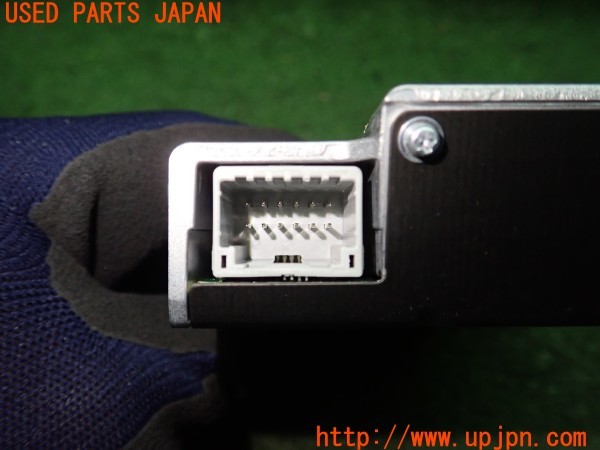 3UPJ=9231710560]プリウスPHV(ZVW52)前期 純正 8646C-47060 フロントカメラ 中古_4