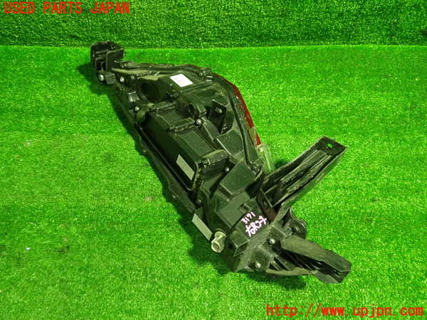 1UPJ-9231711154]プリウスPHV(ZVW52)右リアコーナーランプ 中古_3