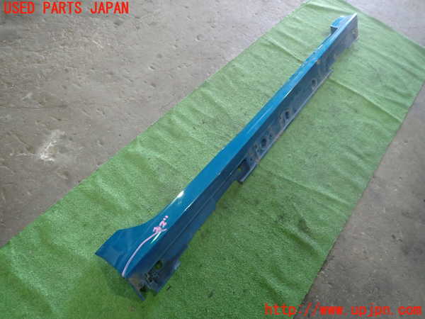 1UPJ-9231711390]プリウスPHV(ZVW52)右サイドステップ 中古_2