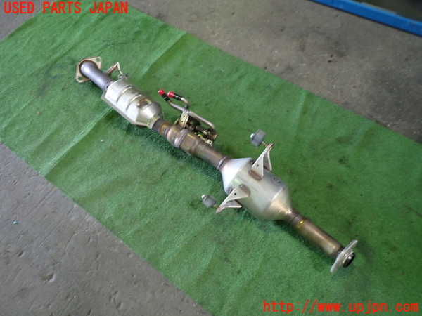 1UPJ-9231712661]プリウスPHV(ZVW52)触媒1 中古_3