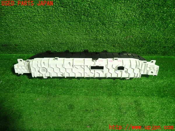 1UPJ-9231716170]プリウスPHV(ZVW52)スピードメーター 中古_2