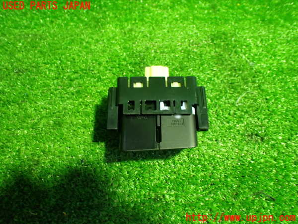 1UPJ-9231716311]プリウスPHV(ZVW52)スイッチ6 (タイマー充電) 中古_2