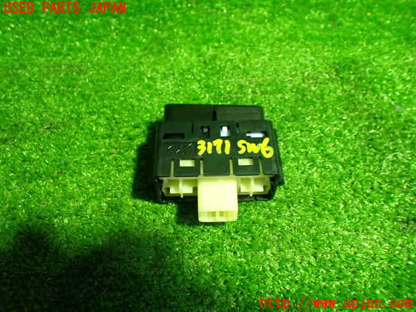 1UPJ-9231716311]プリウスPHV(ZVW52)スイッチ6 (タイマー充電) 中古_3