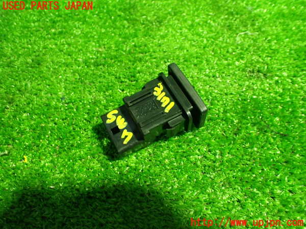 1UPJ-9231716312]プリウスPHV(ZVW52)スイッチ7 (AC 100V) 中古_3