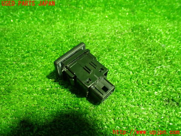 1UPJ-9231716313]プリウスPHV(ZVW52)スイッチ8 (フューエルリッド) 中古_2