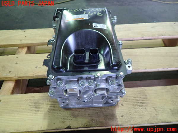 1UPJ-9231716916]プリウスPHV(ZVW52)インバーターコンバーター 中古_4