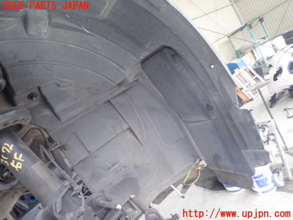 1UPJ-9231721090]フィアット・500X(33414)右前フェンダーライナー 中古_2