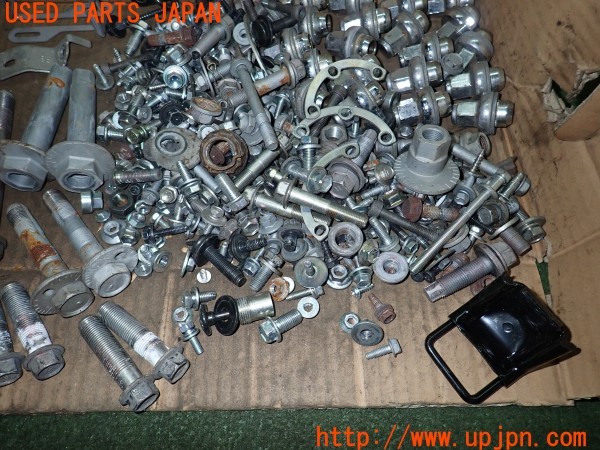 3UPJ=9231730720]レクサス LS600hL(UVF46)前期 ネジ・ナット・ステー類 ジャンク_5