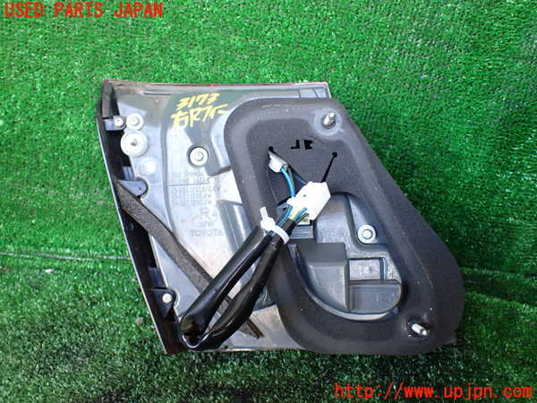 1UPJ-9231731550]レクサス・LS600hL(UVF46)右リアフィニッシャー 中古_3