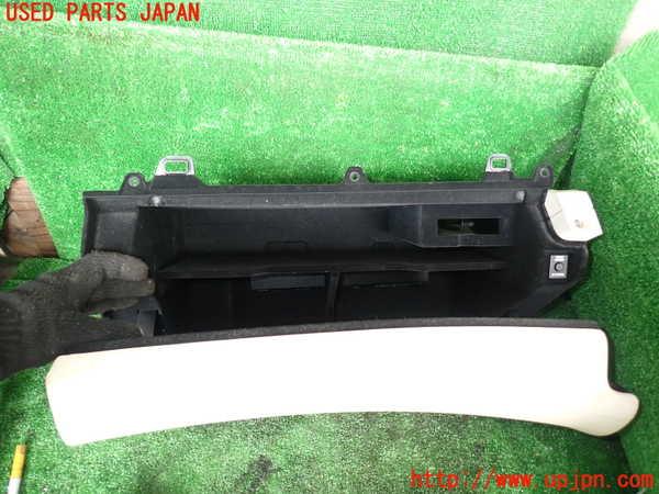 1UPJ-9231737516]レクサス・LS600hL(UVF46)グローブボックス1 中古_2