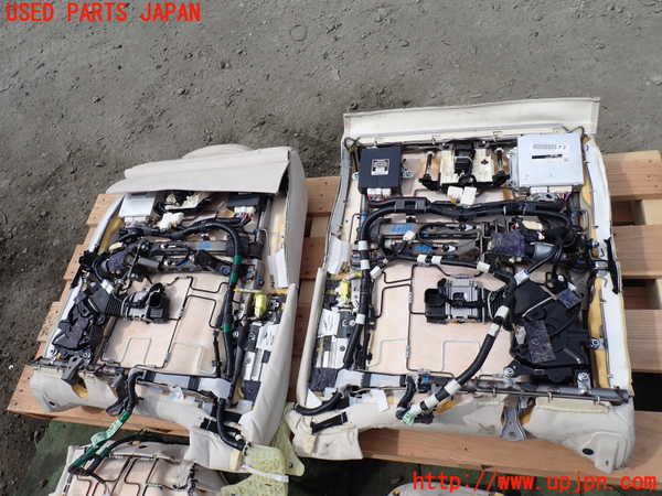 1UPJ-9231737385]レクサス・LS600hL(UVF46)リアシート 中古_4