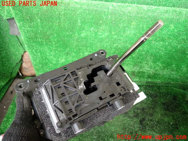 1UPJ-9231737555]レクサス・LS600hL(UVF46)ATシフトレバー 中古_3