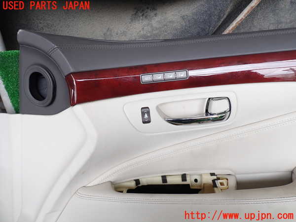 1UPJ-9231731234]レクサス・LS600hL(UVF46)右前ドア内張り 中古_2