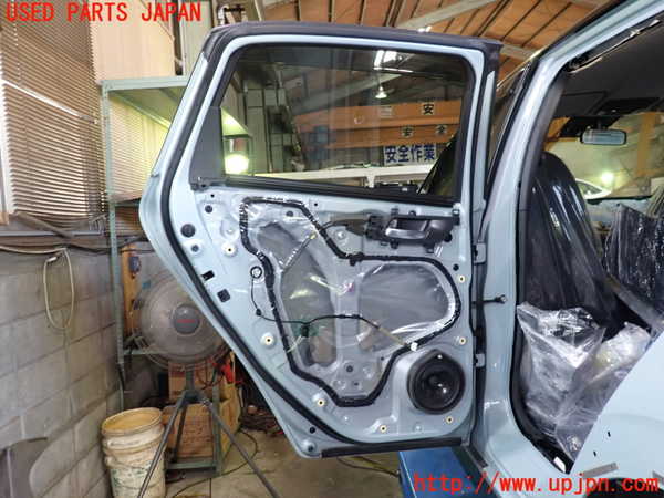 1UPJ-9231741320]フィット(Fit) ハイブリッド(e：HEV)(GR6)左後ドア 中古 AGC M2L3 43R-00150_4