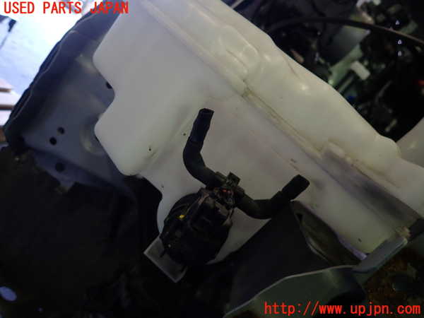 1UPJ-9231746791]フィット(Fit) ハイブリッド(e：HEV)(GR6)ウォッシャータンク1 中古_3
