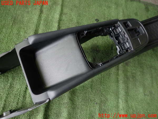 1UPJ-9231747540]フィット(Fit) ハイブリッド(e：HEV)(GR6)センターコンソール 中古_3