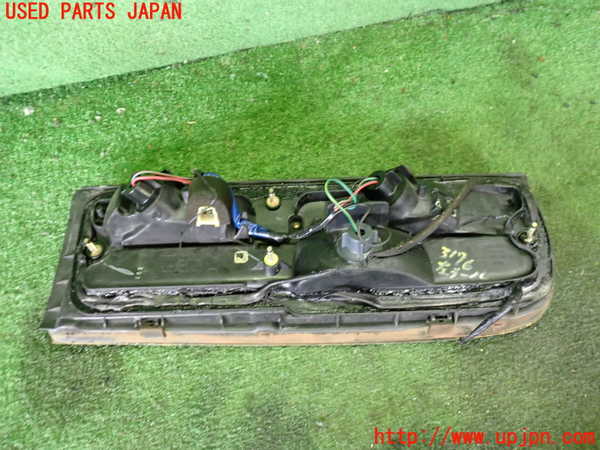 2UPJ-9231761536]フェアレディZ(GZ32)左テールランプ 中古_3