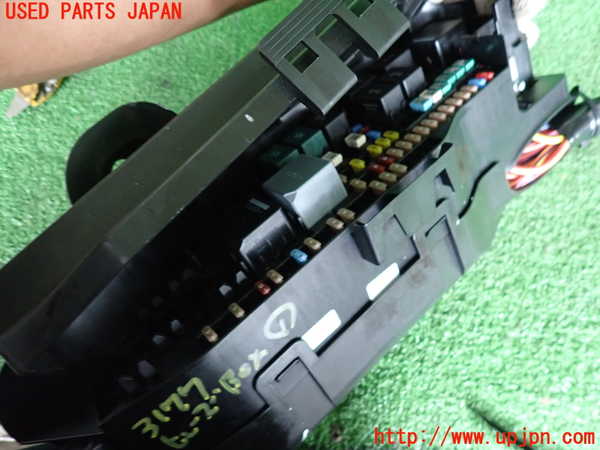 2UPJ-9231776741]ボルボ・XC40(XB420TXCM)ヒューズボックス1 中古_3