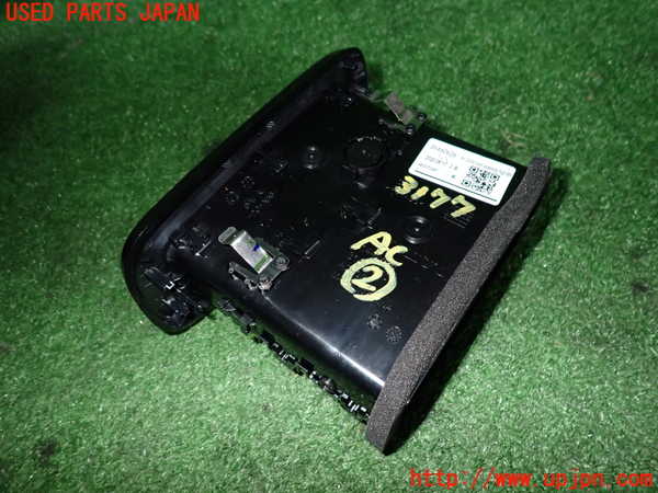 2UPJ-9231777527]ボルボ・XC40(XB420TXCM)エアコン吹き出し口2 (右) 中古_2