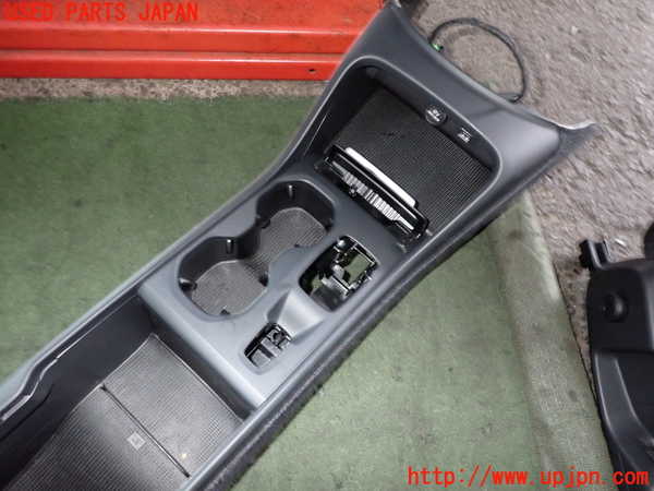 2UPJ-9231777540]ボルボ・XC40(XB420TXCM)センターコンソール 中古_3