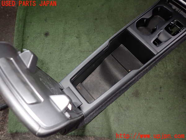 2UPJ-9231777540]ボルボ・XC40(XB420TXCM)センターコンソール 中古_4