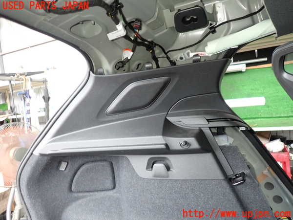 2UPJ-9231777680]ボルボ・XC40(XB420TXCM)左リアピラートリム 中古_2