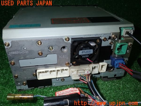 3UPJ=9231780502]ランクル100系(UZJ100W)前期 ECLIPS イクリプス AVN2204D DVDナビ 地図ディスク/取付ステー付 中古_3
